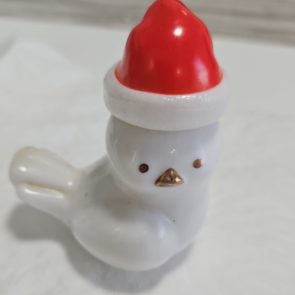 VINTAGE Avon Precious Chickadee Christmas bird cologne decanter.